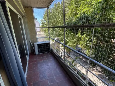 VENTA DEPARTAMENTO TRES AMB.COCHERA VILLA DEL PARQUE