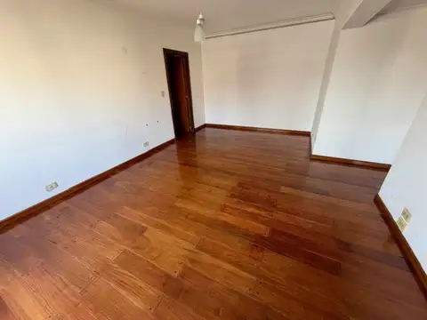 Departamento en Alquiler en Ramos Mejia Sur, $ 900.000