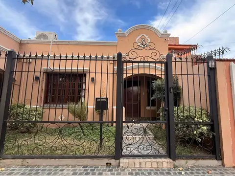 VENTA CASA TRES CERRITOS 4 DORMITORIOS EN SUITE