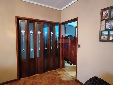 Casa 4 ambientes con 4 baños