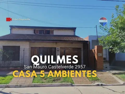Casa 5 ambientes en venta con quincho y playroom