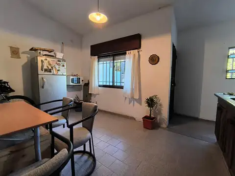 Casa 4 ambientes con 1 baño