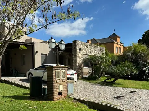 Casa venta Campo Grande, Pilar 100, Piso 1 M