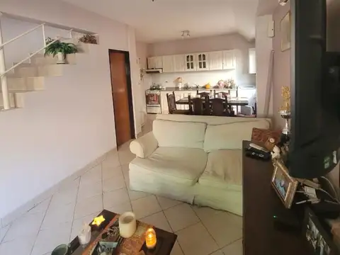 Duplex con garage - Sin expensas en San Isisdro