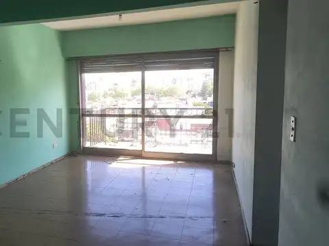 DEPARTAMENTO DE 4 AMBIENTES CON BALCÓN EN BALVANERA - APTO CRÉDITO