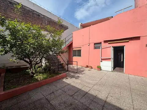 CASA + DEPTO C/TERRAZA, EN VENTA, VALENTIN ALSINA