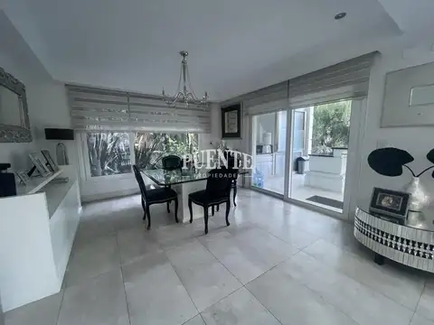 Casa en Venta en Adrogue Chico, USD 1.600.000