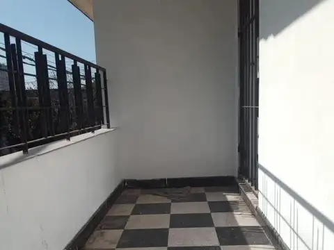 Depto Tipo Casa en Venta 60 años