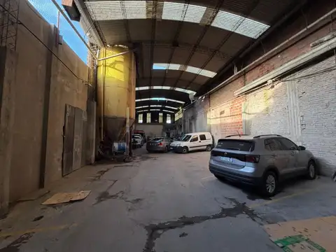GALPON EN ALQUILER SOBRE ROSALES DE 10X45 MTS (450 MTS2)