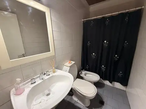Venta en Block, Local Comercial y Dos Viviendas en CABA