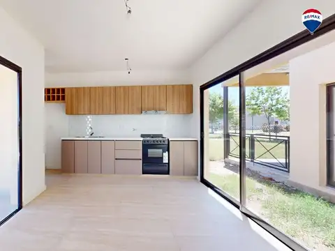 Casa 3 ambientes con 1 baño