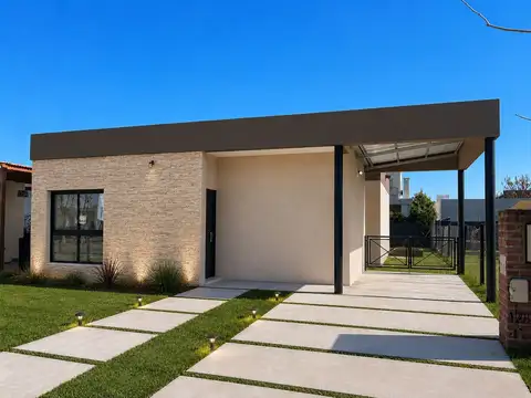 Casa en Venta en Laguna Azul, USD 118.999