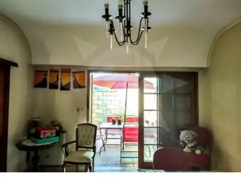Casa 6 ambientes con 3 baños