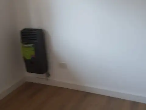 España 1100, Piso 2