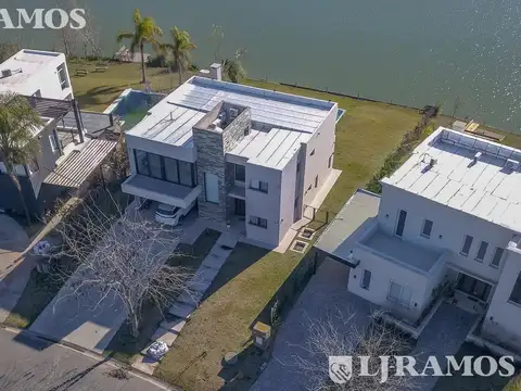 Venta de casa 4 ambientes  en Canton Islas PG