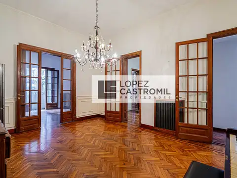 IMPECABLE PH EN 2 PLANTAS! Gran terraza con quincho y parrilla! Todo luz y sol! Dependencia! ÚNICO! OPORT!