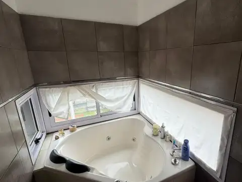 Casa en Venta 4 Dorm Villa Carlos Paz