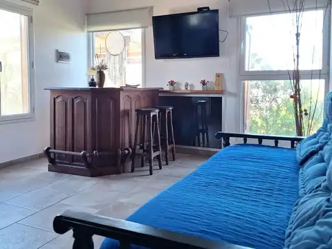 Casa 2 ambientes con 1 baño