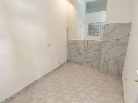 Depto Tipo Casa en Alquiler en Monserrat, $ 550.000