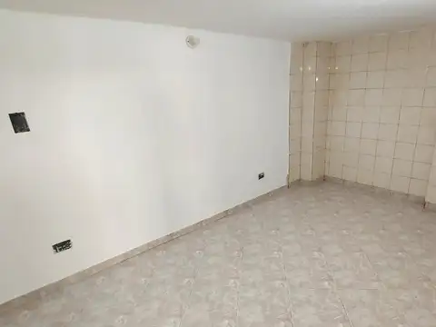 Depto Tipo Casa en Alquiler 60 años