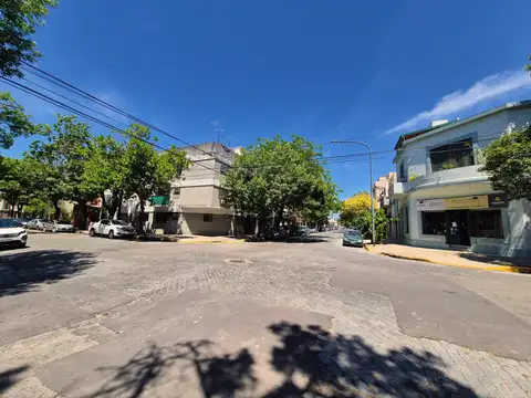 Casa con Quincho y Terraza