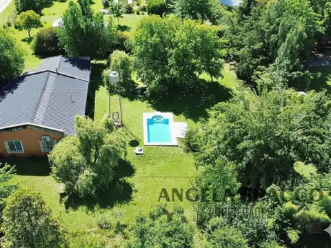 Casa 4 ambientes con 2 baños