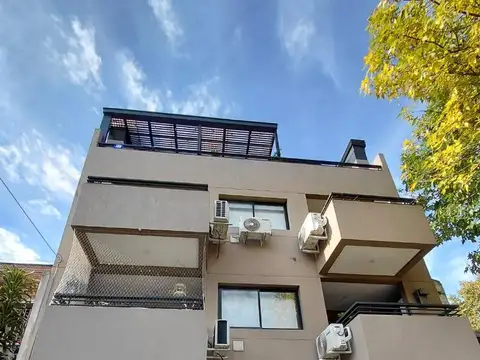 Monoambiente 70m2  con patio  