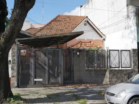 VENTA CASA 7 AMBIENTES CON PILETA Y PARRILLA