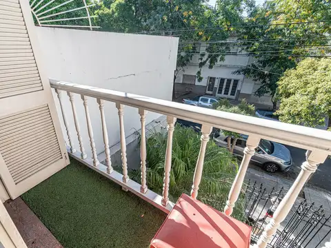 Casa 10 ambientes con 5 baños