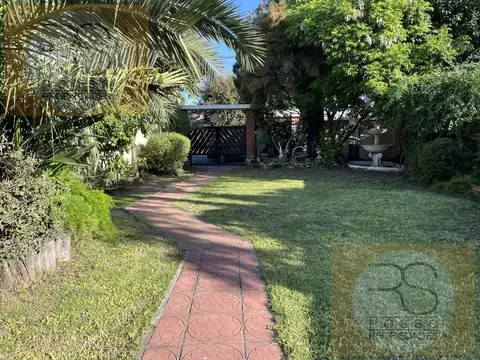 VENTA SALÓN DE EVENTOS CON FONDO DE COMERCIO  