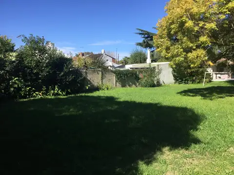 Terreno - Venta - Cent/462 y 464 - City Bell - Alberto Dacal Propiedades