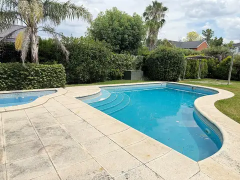 Casa en Alquiler en La Caballeriza, USD 2.500