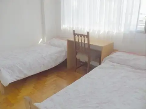 Amplio y luminoso Fte Balcon Corrido. 3 AMB