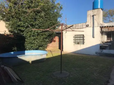 Casa en venta de 3 ambientes en Berazategui