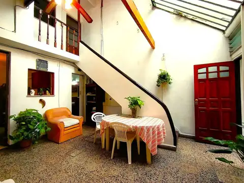 Depto Tipo Casa en Venta 60 años