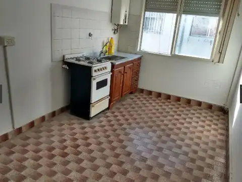 Depto Tipo Casa en Alquiler de 2 ambientes