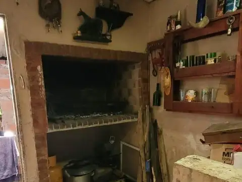 VENTA CASA 4 DORMITORIOS  PARQUE B AMEGHINO LUJAN