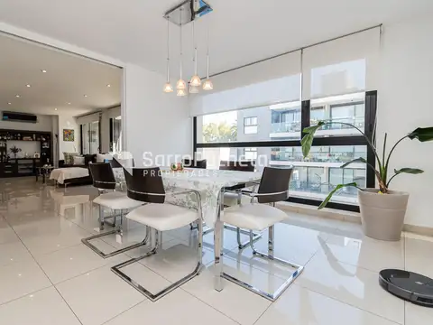 Venta semipiso 4 ambientes c/doble cochera y balcón en Haedo