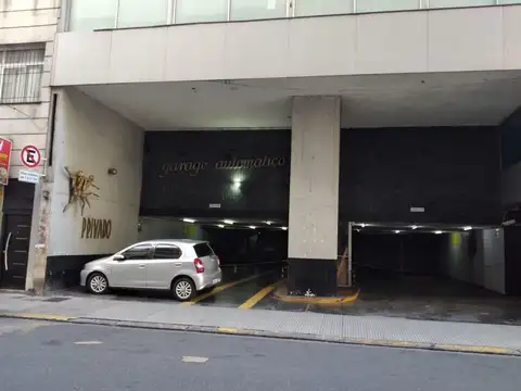 Garage automático, acceso por auto-elevador