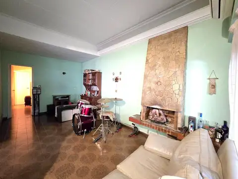 Casa en Venta en Villa Sarmiento, USD 155.000
