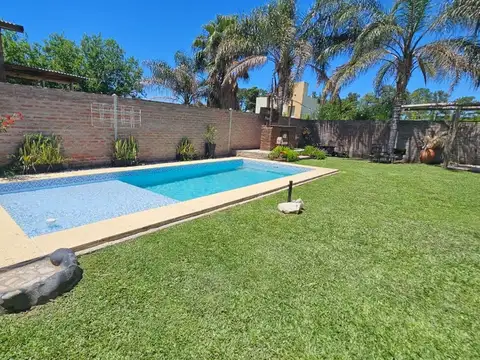 Remax vende salón comercial en sauce viejo