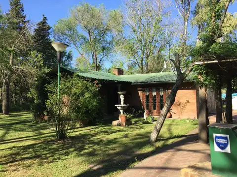 Venta Casa 2 dormitorios amplio jardin    Andino Santa Fe