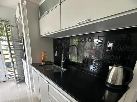 Casa en Venta en Los Pioneros, USD 150.000