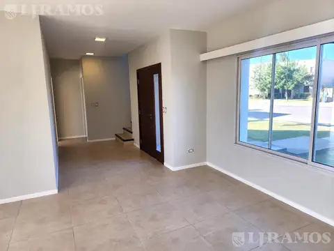 Casa en Alquiler en Villanueva, USD 2.000