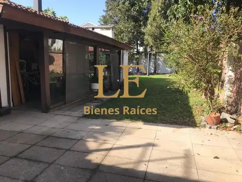 Casa 4 ambientes con 4 baños