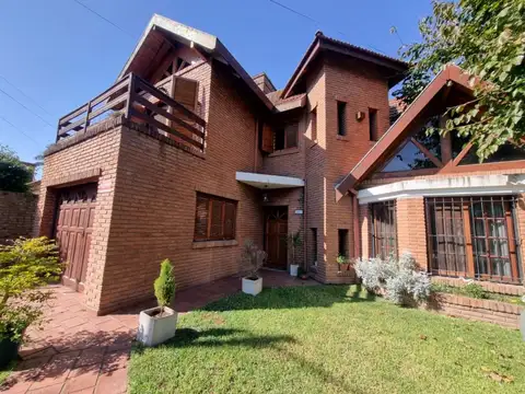VENTA CASA CHALET 5 AMB. SAN MIGUEL PILETA