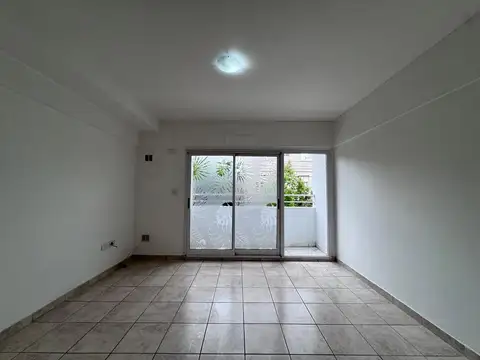 2 AMBIENTES EN DUPLEX CON BALCON Y TERRAZA.