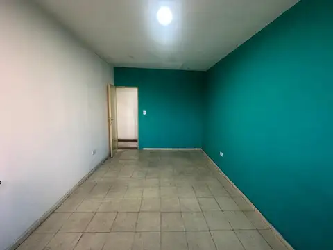 Oficina 2 amb amplios sin expensas con entrada independiente
