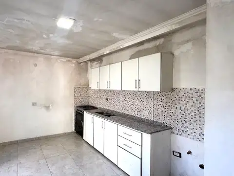 Casa 3 ambientes con 1 baño
