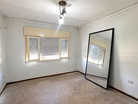 Casa en Alquiler con 1 cochera